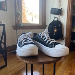 Converse platform low top classics!